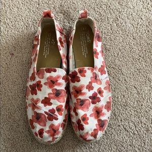 FLORAL TOMS